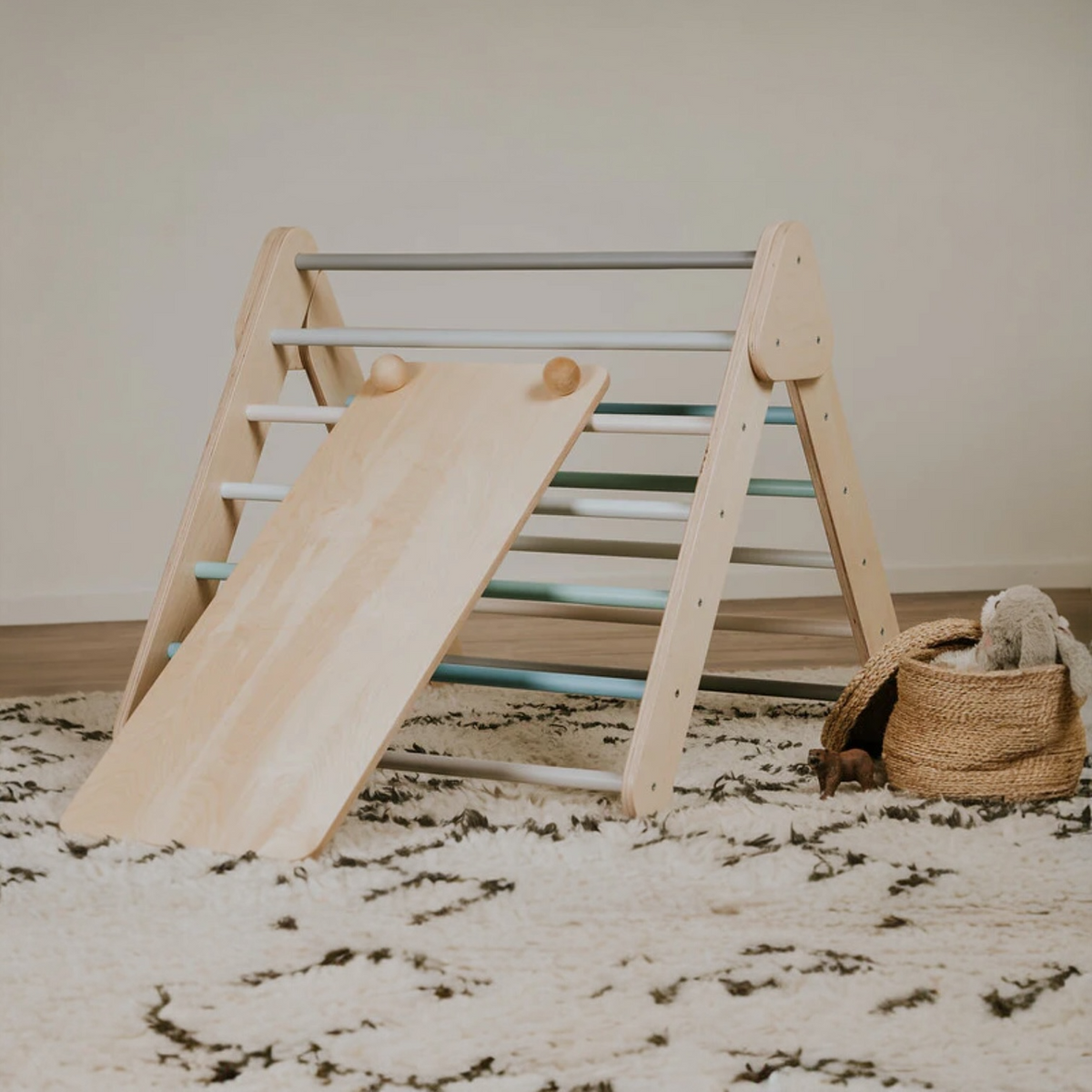 Montessori laipiojimo rampa su čiuožykla